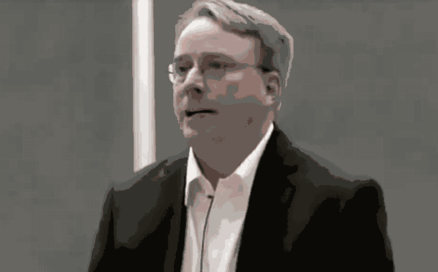 怼你没商量！Linus Torvalds 删除 AWS 工程师提交的补丁，表示这是愚蠢的行为，网友：我的快乐又回来了